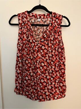 Old Navy Red Floral V-Neck Sleeveless Camisole Top